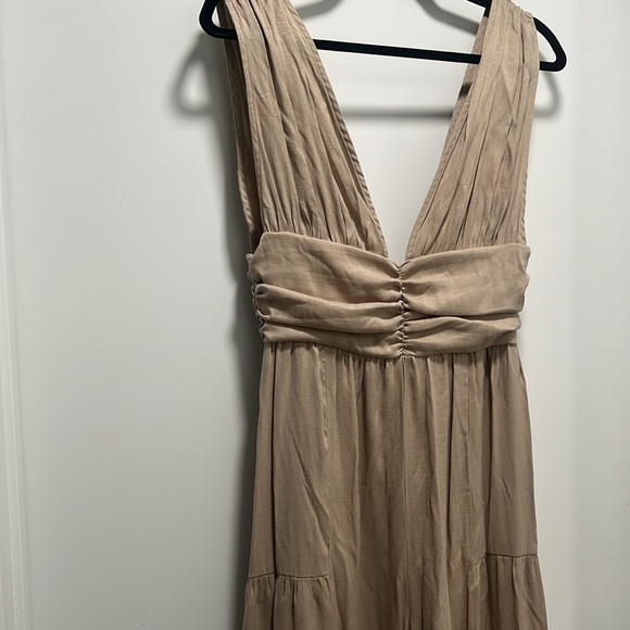 Pretty Little thing jumpsuit - Picture 2 of 2